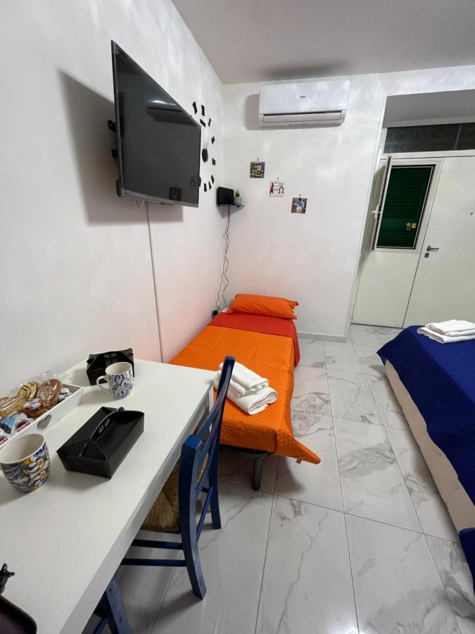 A Cas E Nanninell Apartment Naples Luaran gambar